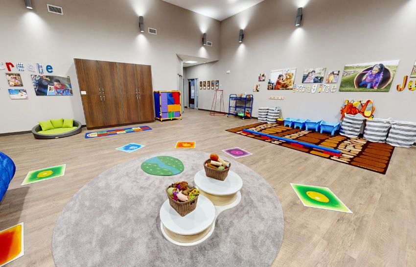 http://New%20Horizon%20Academy%20indoor%20gym%20in%20Aurora,%20Colorado