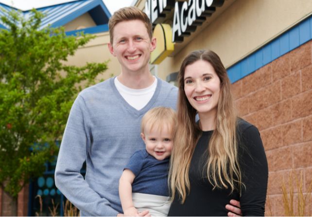 http://Ronnie%20&%20Kaitlyn,%20New%20Horizon%20Academy%20parents,%20Lakeville,%20MN