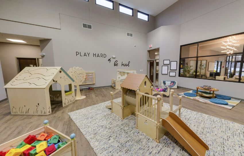 http://New%20Horizon%20Academy%20indoor%20gym%20in%20Rosemount,%20Minnesota